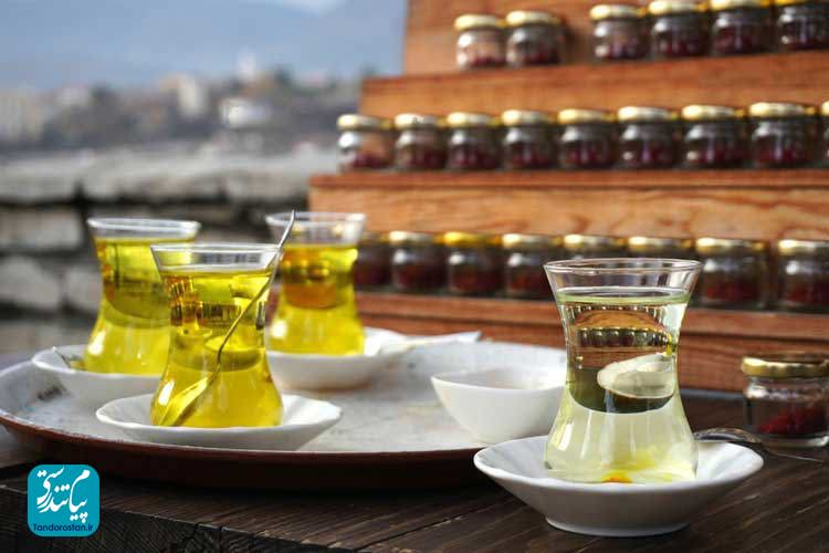 طرز تهیه شربت زعفران و گلاب با طب سنتی ایرانی