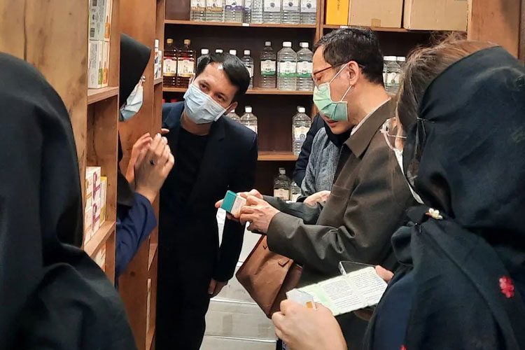 بازدید رئیس طب سنتی دانشگاه ماهیدول5